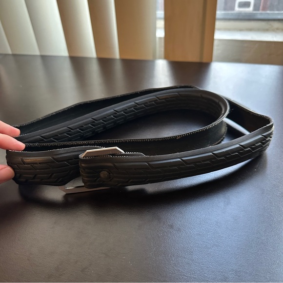 Men’s Rubber Bike Tire Belt Bicycle Black Unique 52” Maximum Length - Adjustable - Picture 1 of 5